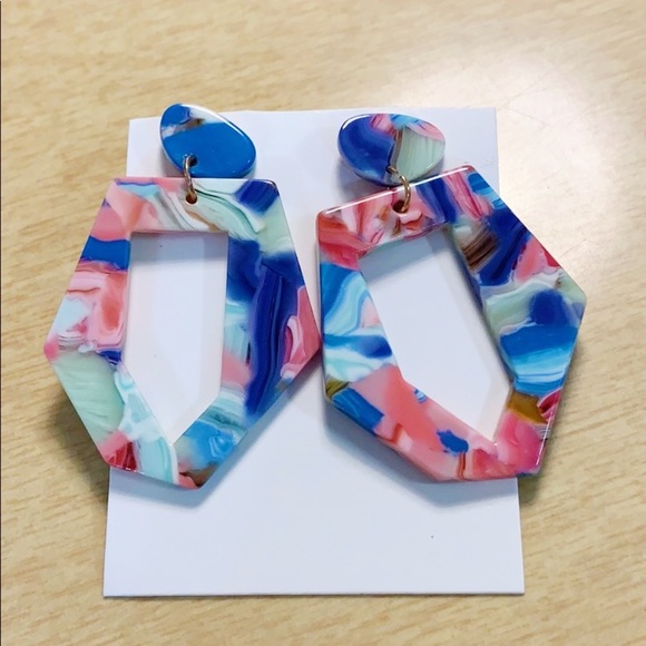 Geometric multicolored acrylic dangle earrings - Picture 1 of 4